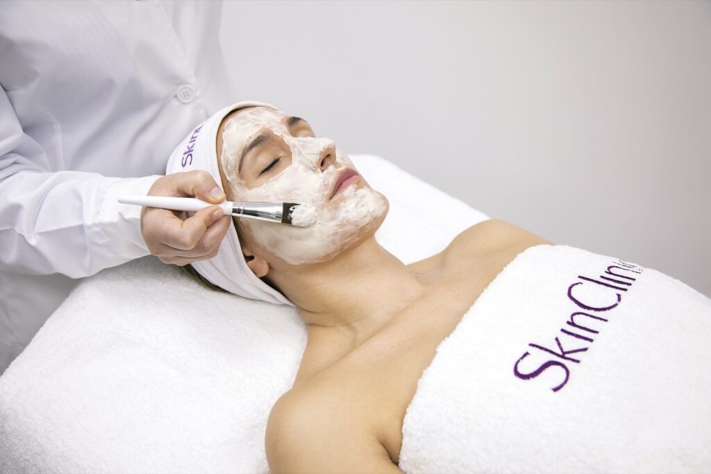 SkinClinic inom klinikorienterad professionell hudvård för salong och klinik